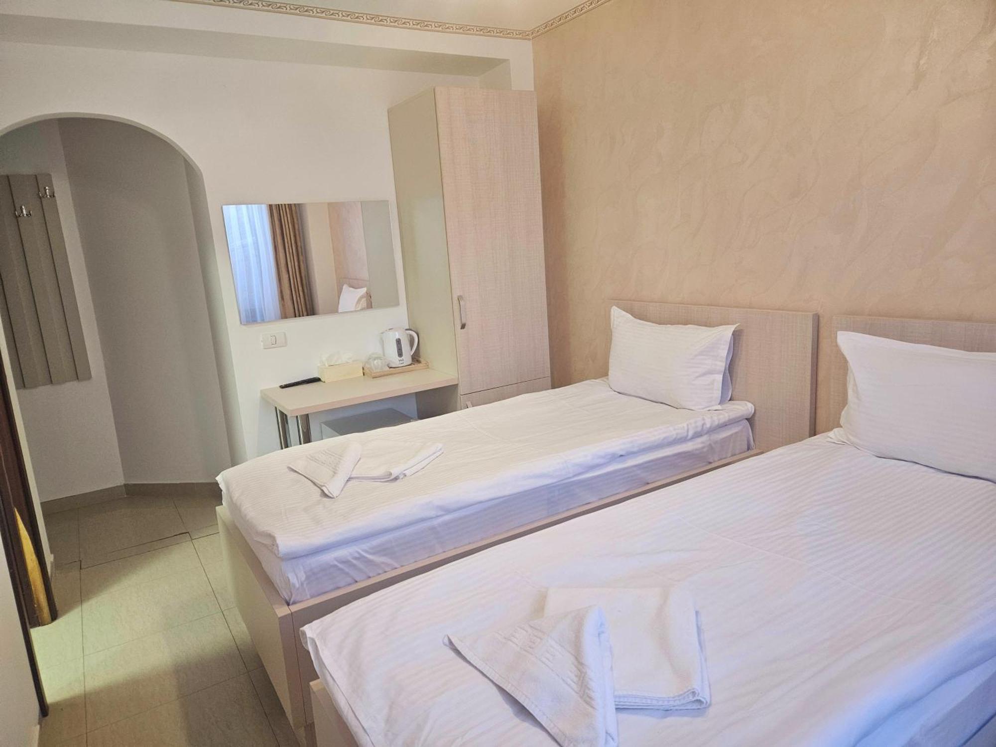 Hotel Marina 2 Bukareszt Zewnętrze zdjęcie